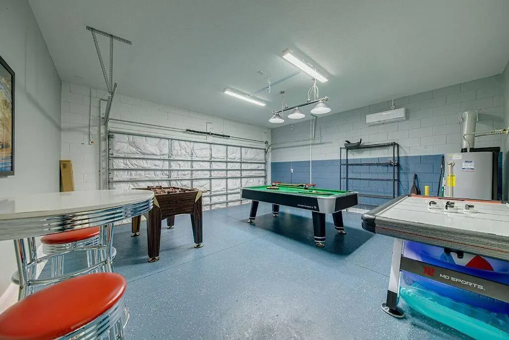 576 - Stunning, Modern Home On Resort Community With Private Pool And Spa Davenport
