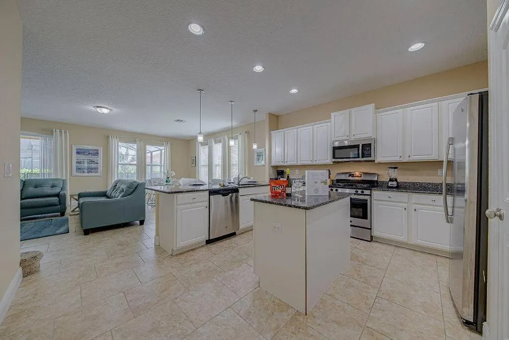 576 - Stunning, Modern Home On Resort Community With Private Pool And Spa Davenport 0*,